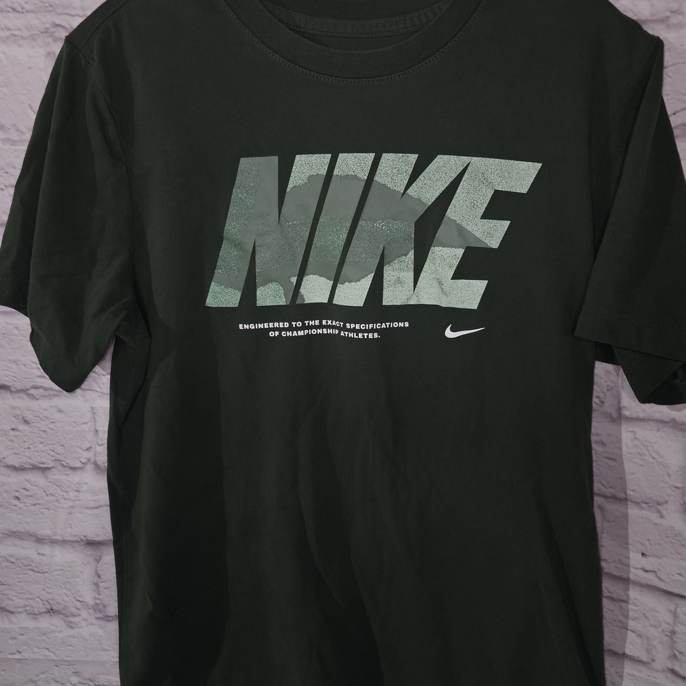 Nike Men's Forest Green Logo Tee